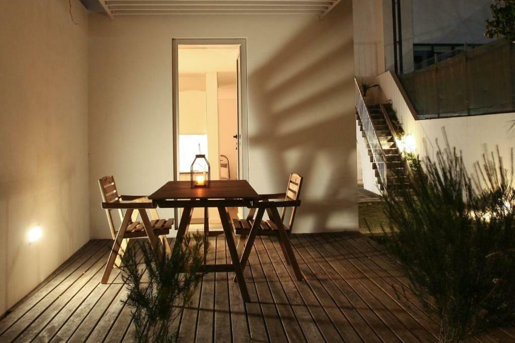 Place Of Moments Urban-Suites 蓬塔德尔加达 外观 照片