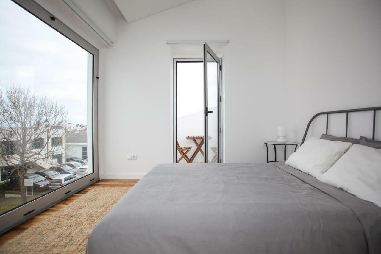 Place Of Moments Urban-Suites 蓬塔德尔加达 外观 照片